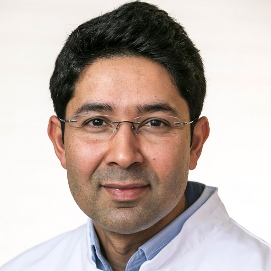 Oberarzt Herz-, Thorax- & Gefäßchirurgie, Schwerpunkt endovaskuläre Gefäßchirurgie Dr. Dipak Raj Pahari