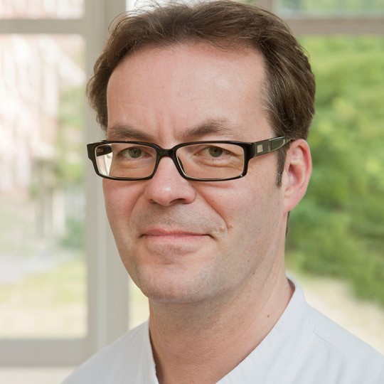 Oberarzt Kardiologie & Angiologie Dr. Christoph J. Michel
